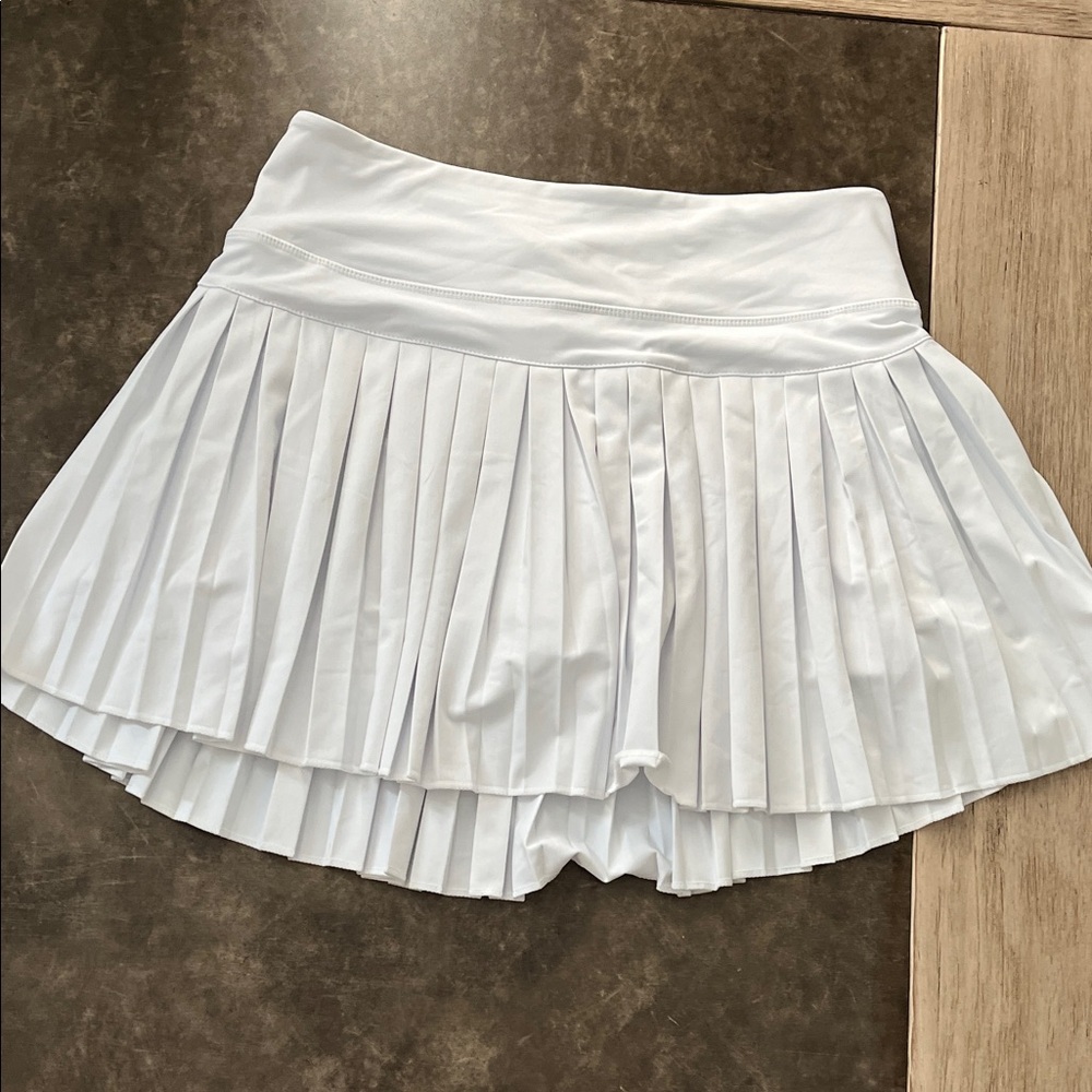 Gold hinge skirt